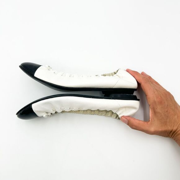 Chanel CC Cap Toe Ballet Bow Flats Leather - Picture 8 of 13